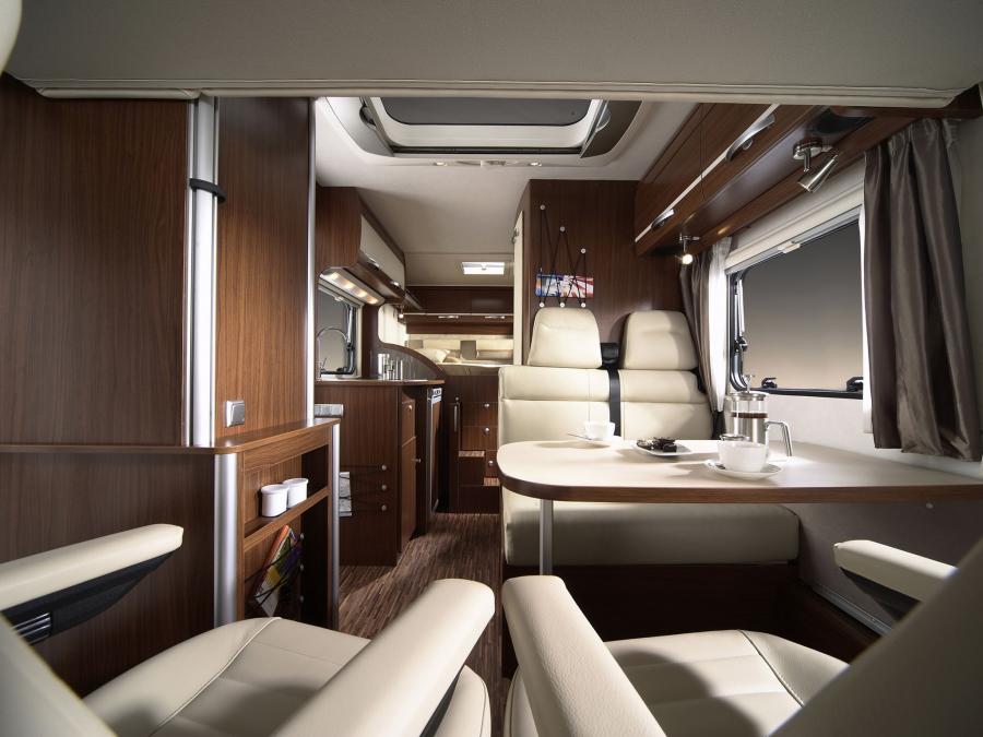 Интерьер Hymer Exsis-I 2007 года  (фото 6 из 14)